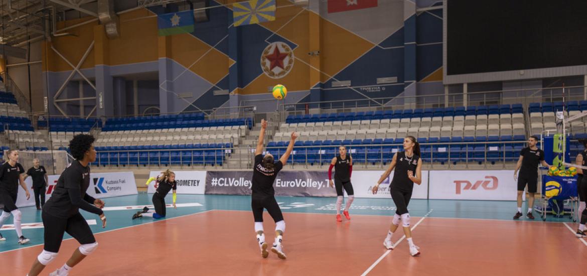 Чинний чемпіон України готується до гри з росіянками